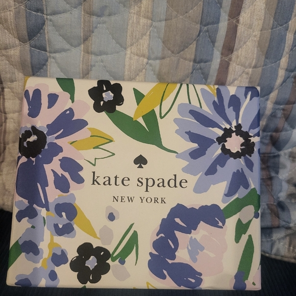 kate spade Handbags - Kate Spade Multicolor Floral Card Wallet